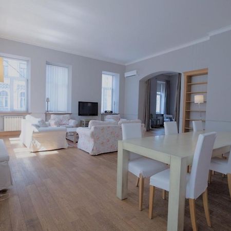 Great 144 Sq.M. Apartment In The Center Of 基輔 外观 照片