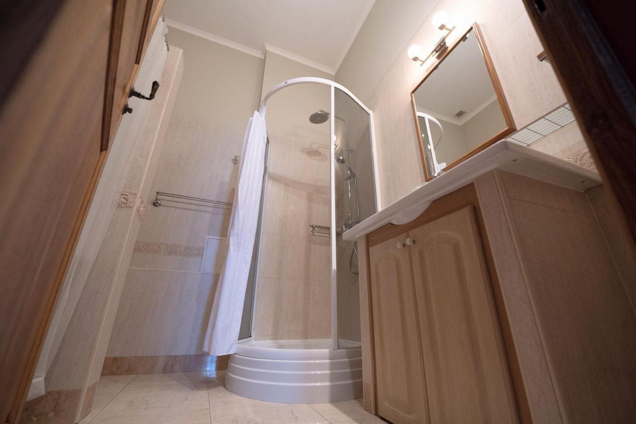 Great 144 Sq.M. Apartment In The Center Of 基輔 外观 照片