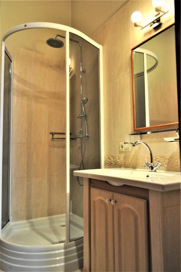 Great 144 Sq.M. Apartment In The Center Of 基輔 外观 照片